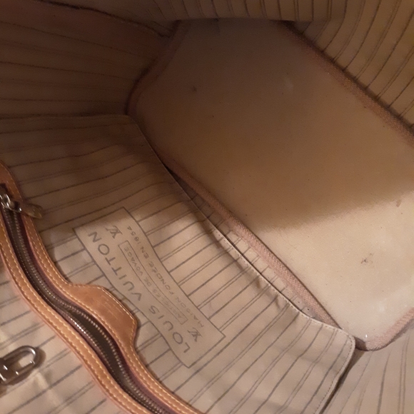 Louis Vuitton Neverfull MM - Picture 5 of 8